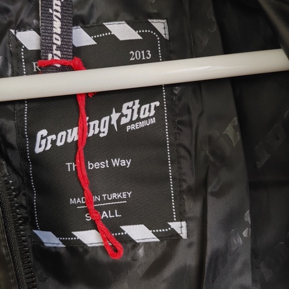 Leather jacket - Picture 3 of 4